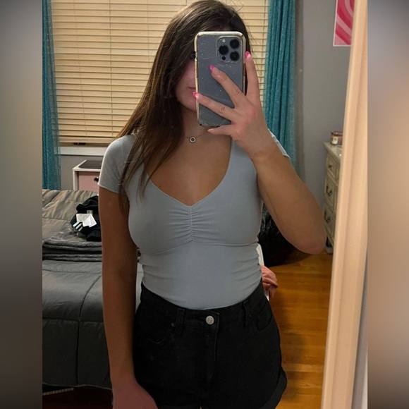 Brandy Melville Top - Picture 2 of 3